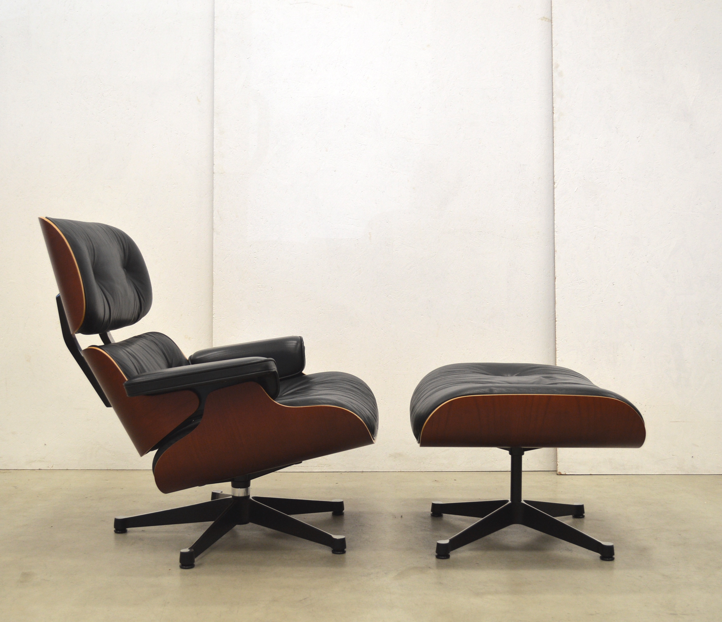 Cherry Wood Vitra Lounge Chair & Ottoman by Charles Eames Interior Aksel