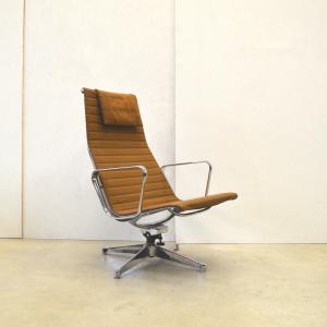 Herman Miller EA124 Lounge Chair Interior Aksel Aachen Collector Eames