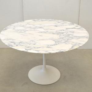 Eero Saarinen Tisch Table Knoll International Interior Aksel Aachen Design