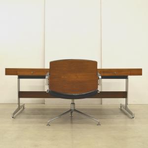 Diplomat Desk Schreibtisch Voko Design Kastholm Interior Aksel Design