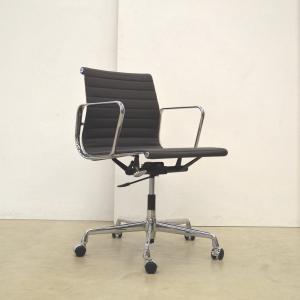 Vitra EA117 Office Chair Drehstuhl Grau Hopsak Interior Aksel Aachen München