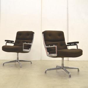 Herman Miller ES108 Lobby Chair Eames Interior Aksel Aachen Paris 