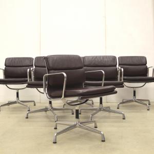 Vitra EA208 Soft Pad Office Chair Interior Aksel Aachen Paris London