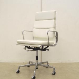 Vitra EA219 Office Soft Pad Chair White Interior Aksel London Paris