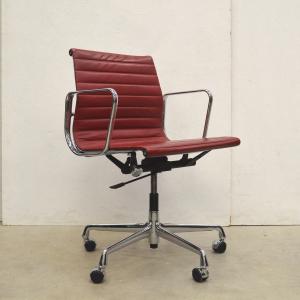 Vitra EA117 Eames Alu Office Chair Leather Interior Aksel Design Paris London Amsterdam Delivery