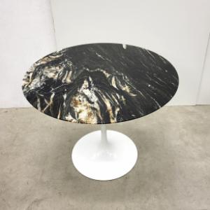 Eero Saarinen Knoll Dining Table Quarzit Marble Interior Aksel Aachen Design Classics München NY Paris Amsterdam