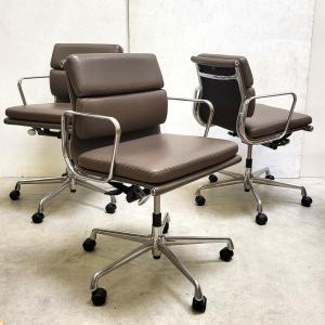 Vitra EA217 Office Soft Pad Bürostuhl Chair Interior Aksel Aachen Design Klassiker Expertise München Paris London Ankauf