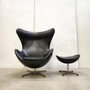 Vintage Arne Jacobsen Egg Chair Ottoman Fritz Hansen Black Interior Aksel Aachen Design Classics Buy sell NY Bruxelles Amsterdam Paris
