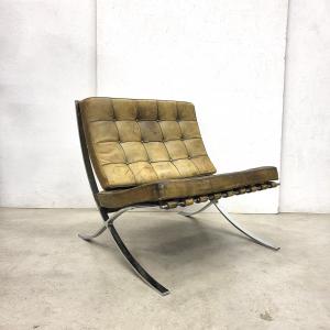 Vintage Green Barcelona Chair Knoll Van der Rohe Interior Aksel Aachen Design Classics Collector NY Amsterdam Paris London