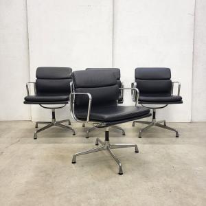 Vitra EA208 Soft Pad Chair Stuhl Leder Eames Interior Aksel Aachen Design Klassiker Vintage NY Knokke Amsterdam Paris London