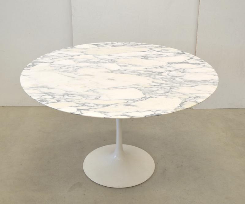 Eero Saarinen Tisch Table Knoll International Interior Aksel Aachen Design