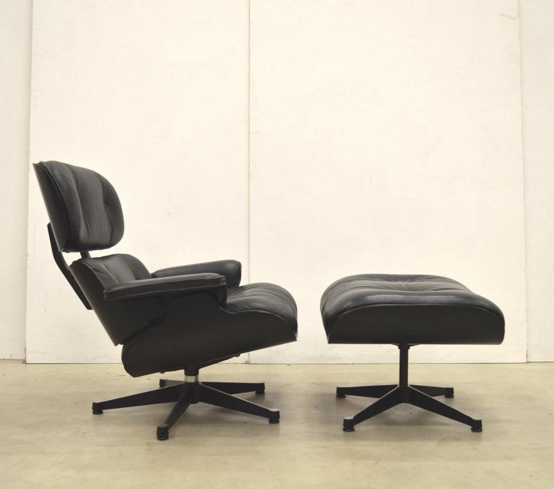 Vitra Eames Lounge Chair Black Edition Interior Aksel Aachen Paris Design