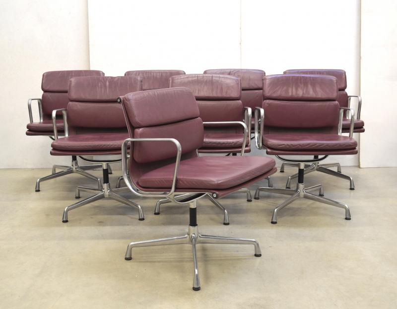 Vitra EA208 Alu Soft Pad Chair Eames Aubergine Purple Interior Aksel Aachen Design Furniture Paris London