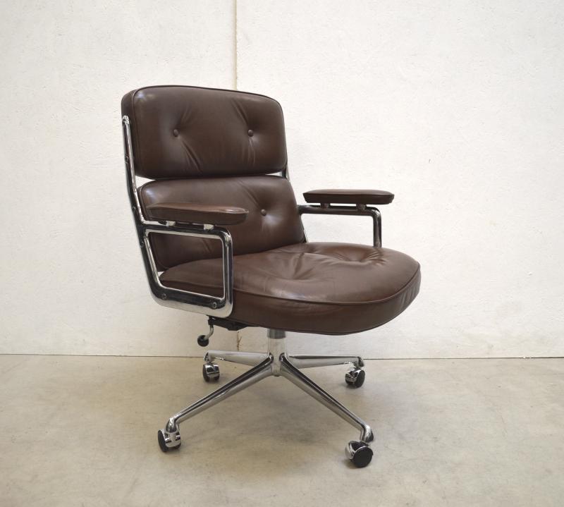 Herman Miller ES104 Lobby Chair Interior Aksel Charles Eames Aachen Design Paris London NY Amsterdam